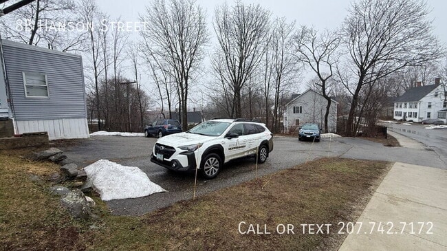 Building Photo - 8 Hanson St