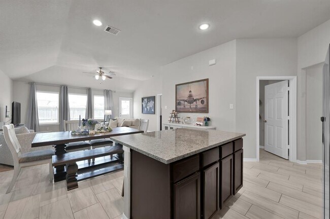 Building Photo - 2233 Forest Chestnut Dr