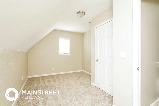 Building Photo - 3508 Lake Towne Dr