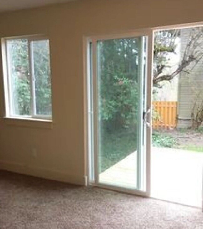 Building Photo - ALK - 1820 Sylvan Highlands Triplex