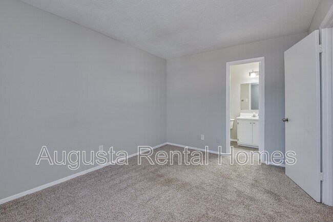 Building Photo - 2515 Center West Parkway - 10L