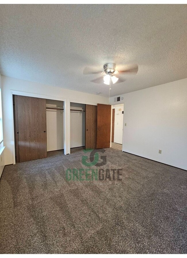Building Photo - Beautiful 3 BEDROOM 2 BATH HOME IN MODESTO...