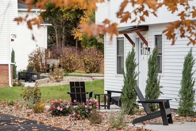 Building Photo - 12 D Kirby Rd