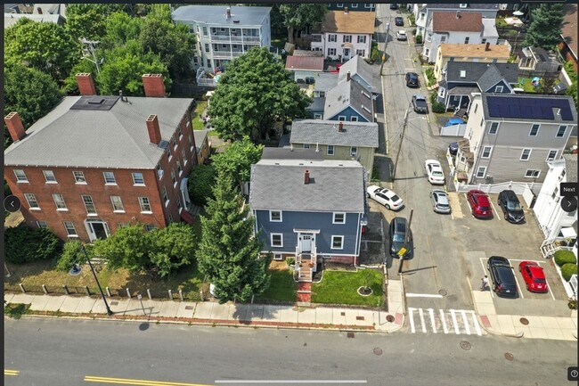 Building Photo - 46 Bridge St