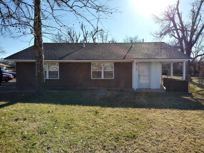 Primary Photo - 1600 Breckenridge Dr