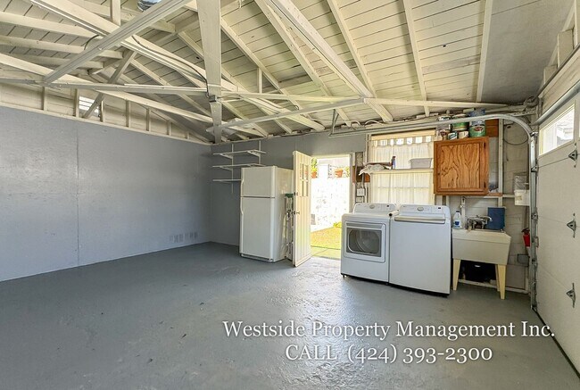 Building Photo - 3125 Stanford Ave