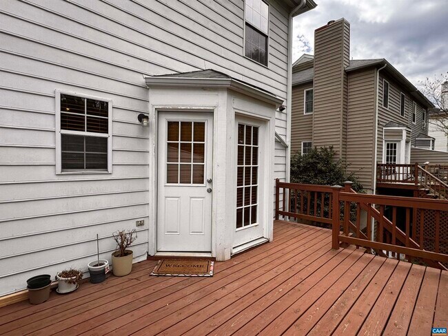 Building Photo - 4644 Briarwood Dr