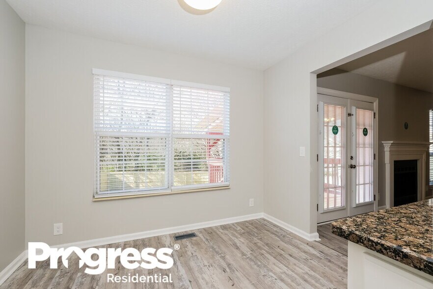 Building Photo - 379 Dorr Dr