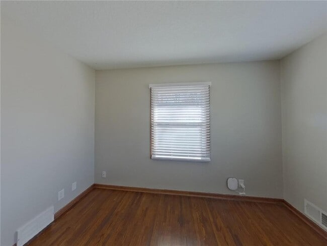 Building Photo - 16377 Duluth Ave SE