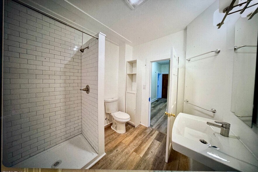 Building Photo - 23 Union Ave