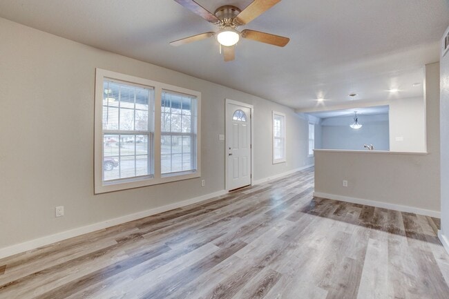 Building Photo - MUST SEE Remodeled Sapulpa Home