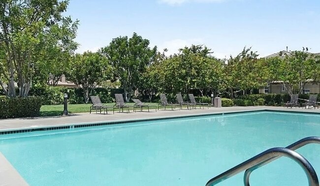 Building Photo - 1317 Corte Alemano