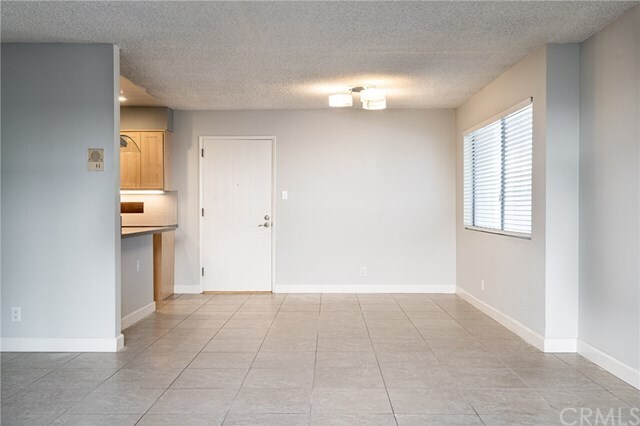 Building Photo - 423 Avenue G