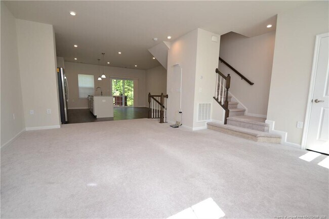 Building Photo - 1006 Romeria Dr