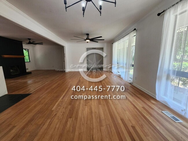 Building Photo - 2636 Whiteleigh Ct NE