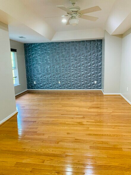 10.MasterBedroom1 - 8841 Royal Doulton Ln