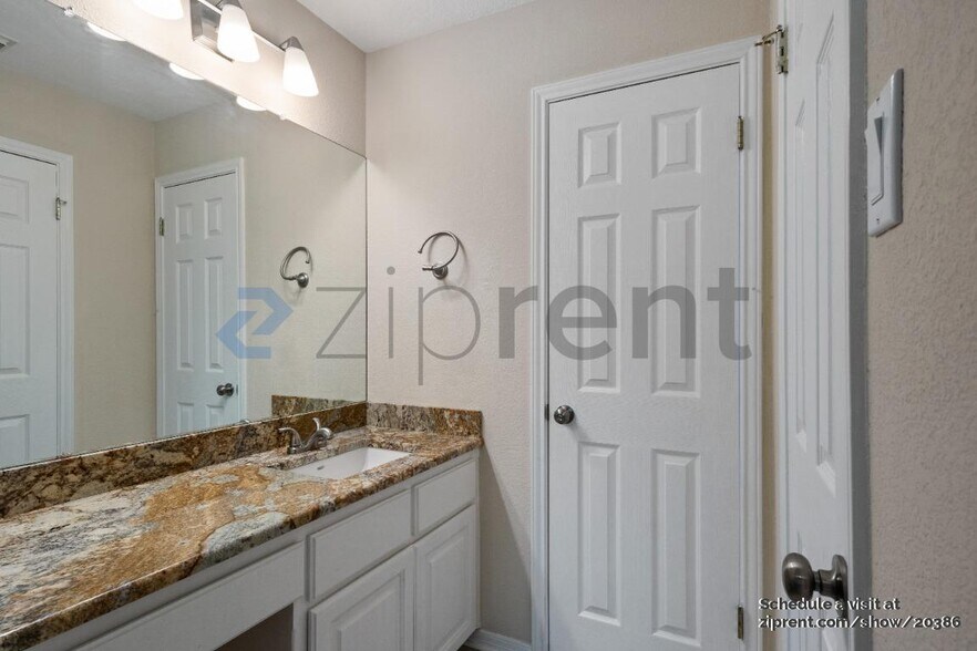 Building Photo - 1406 Dapplegrey Ln