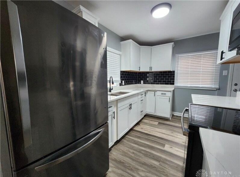 Building Photo - 1453 Kingsley Ave