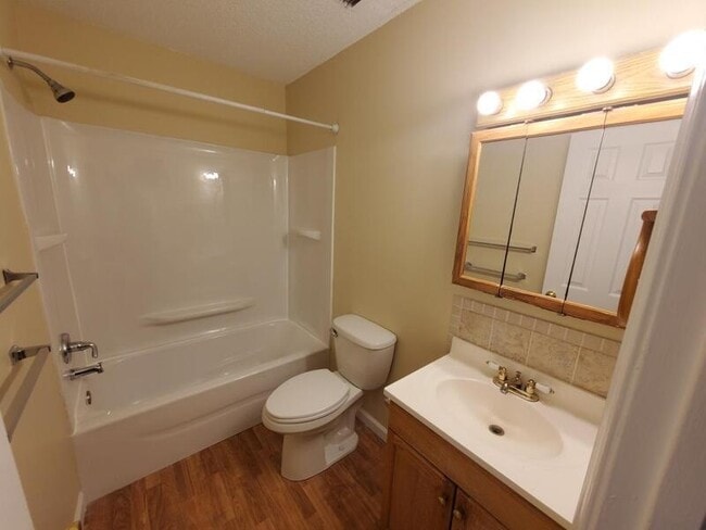 Building Photo - 6414 Tradewinds Dr