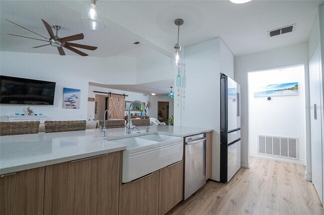 Building Photo - 3267 Amaca Cir