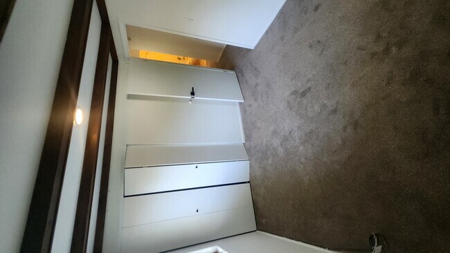 Building Photo - 808 S Cedarcrest Dr