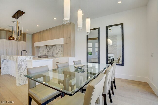 Building Photo - 9116 Eagle Ridge Dr