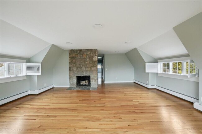 Building Photo - 450 Ocean Rd