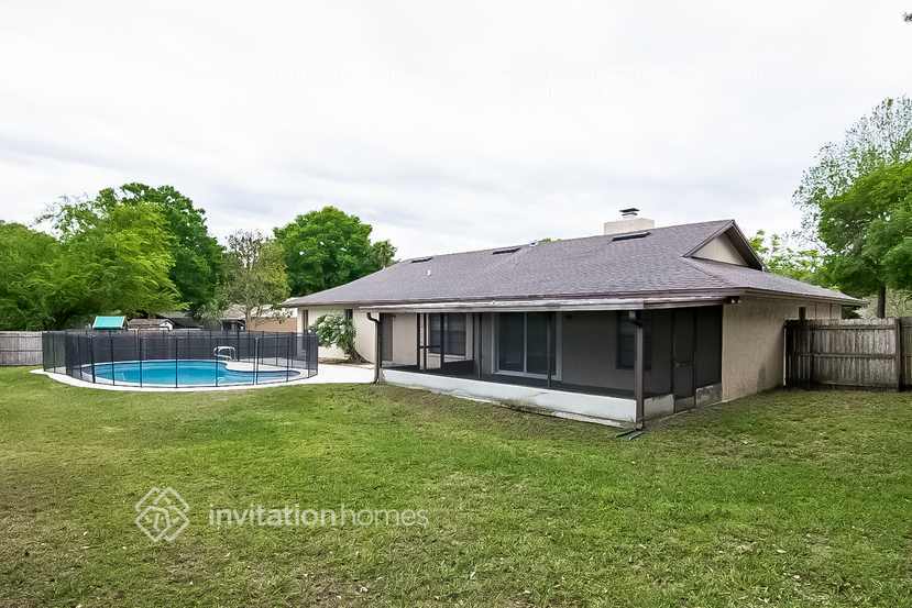 Building Photo - 916 Tarawood Ln