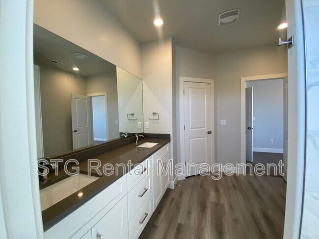 Building Photo - 1113 S 4380 W