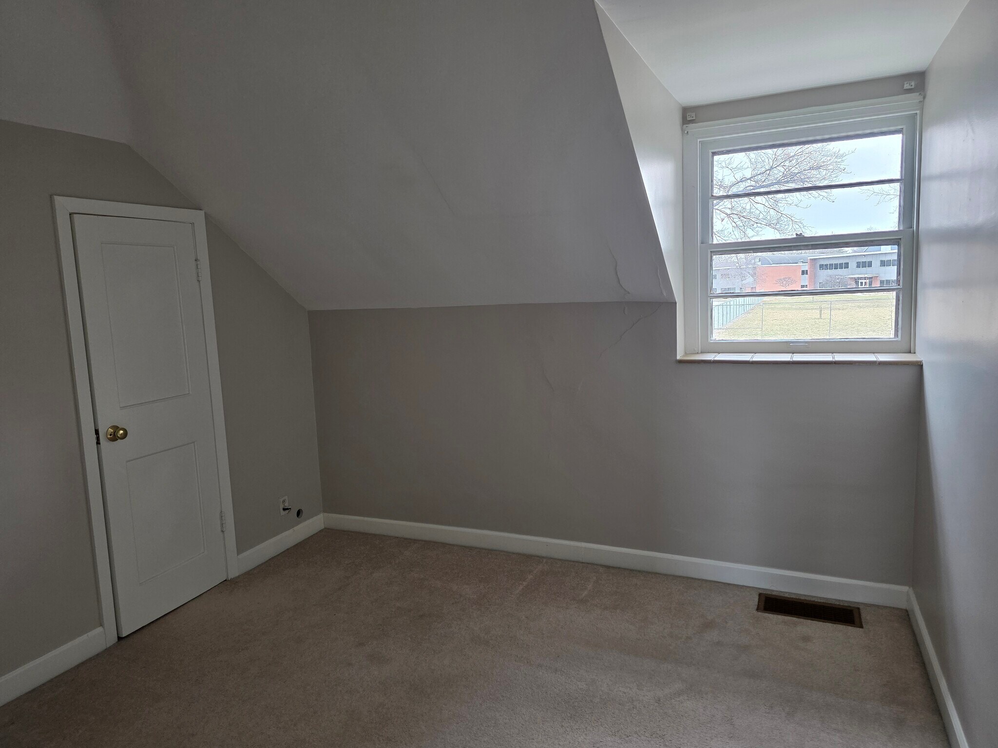 Building Photo - 4815 C St