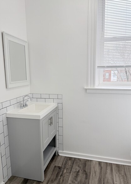 Building Photo - 3452 Alberta St