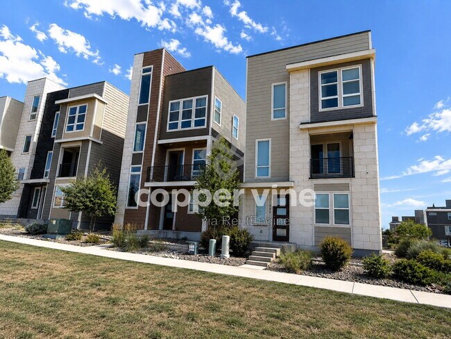 Building Photo - 11959 Mountview Ln