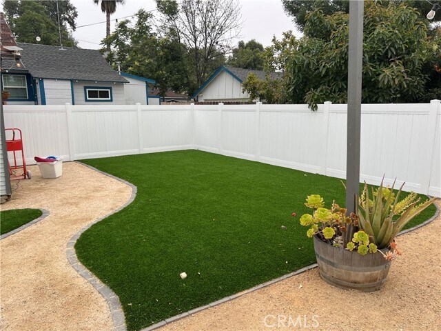 Building Photo - 4193 5th St