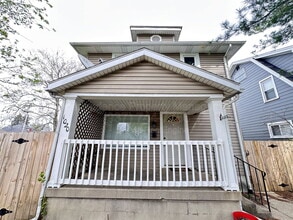 Building Photo - 1020 Walnut Hill Pl