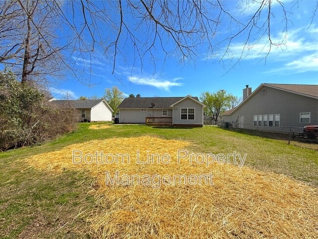 Building Photo - 5812 Silver Eagle Dr