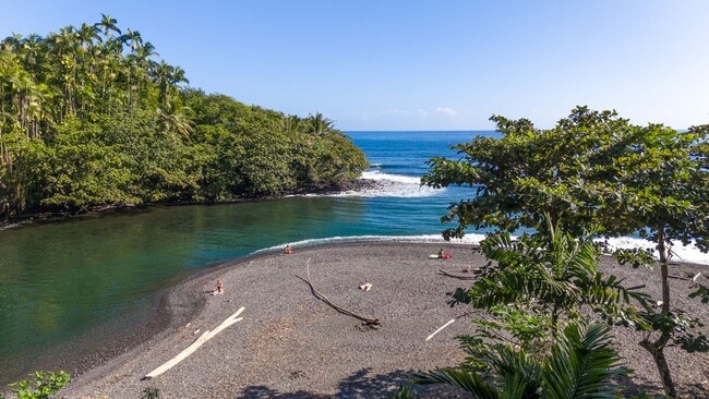 Building Photo - Oceanfront Estate: The Honolii Hale