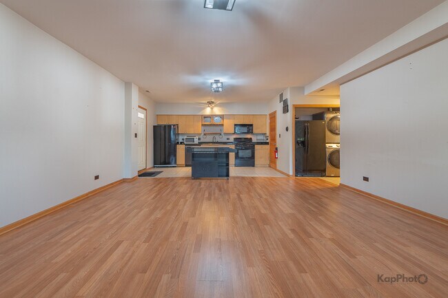 Building Photo - 519 S Maplewood Ave