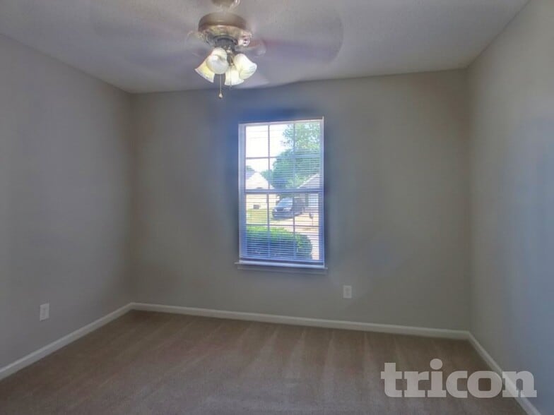 Building Photo - 6417 Sunman Rd