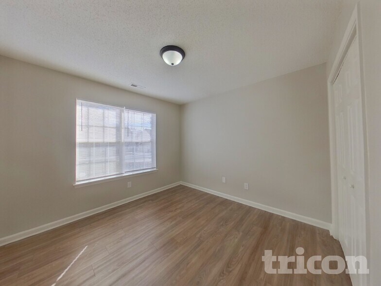 Building Photo - 3428 Nevin Brook Rd