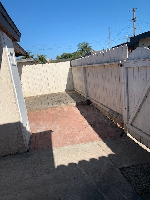 Building Photo - 308 N Second St