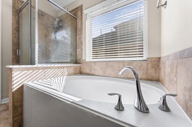 Building Photo - 235 New Harmony Trail