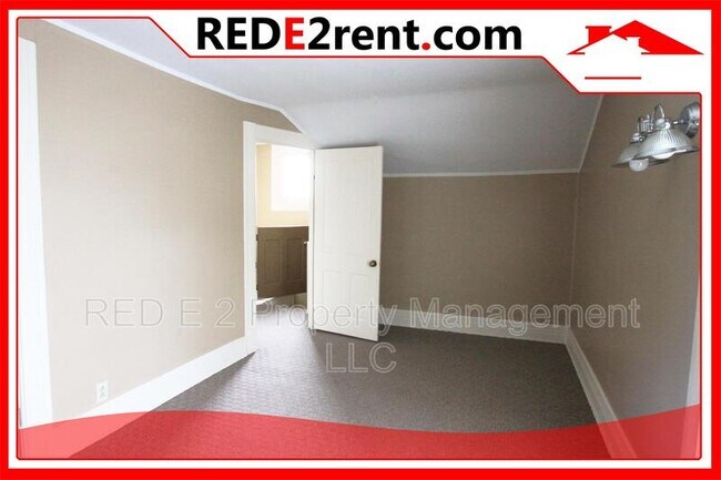 Building Photo - 416 Dodge St