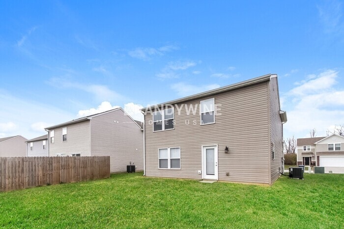 Building Photo - 8043 Fisher Bend Dr