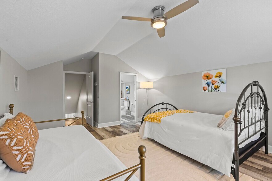 Building Photo - 7 Woodfield Dr