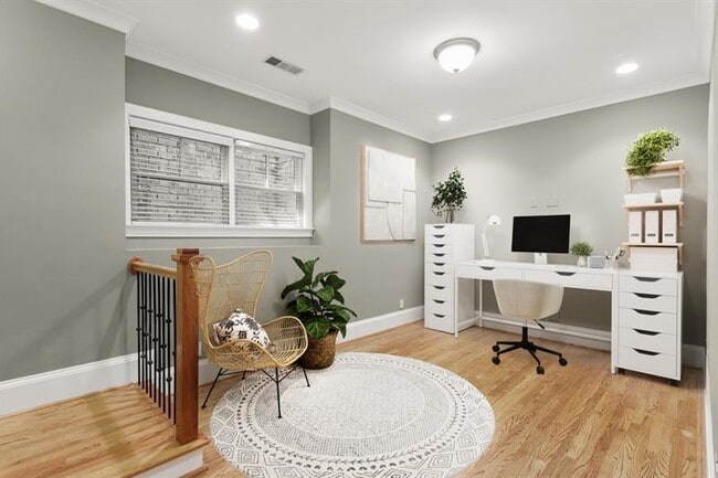 Building Photo - 395 Laurent St NW