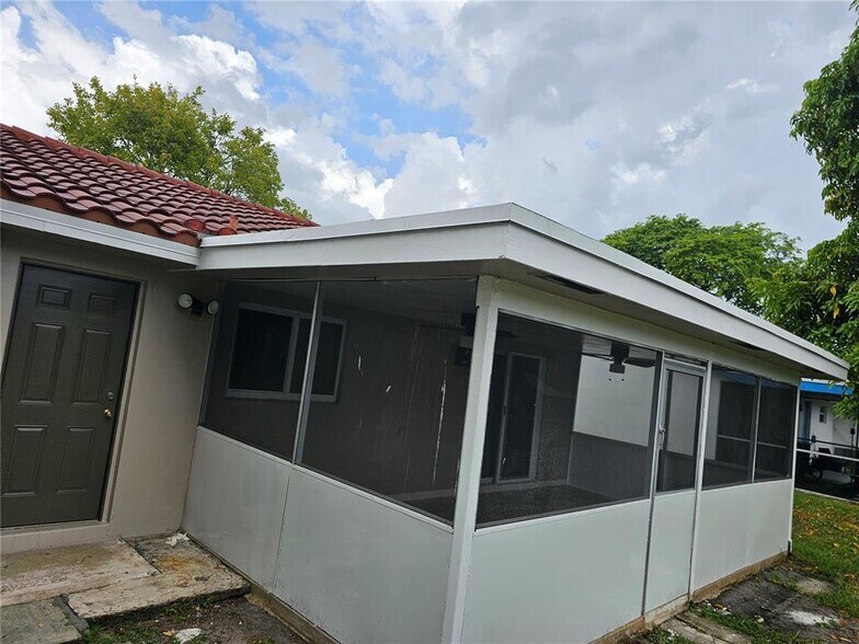 Building Photo - 3800 NW 110th Ave