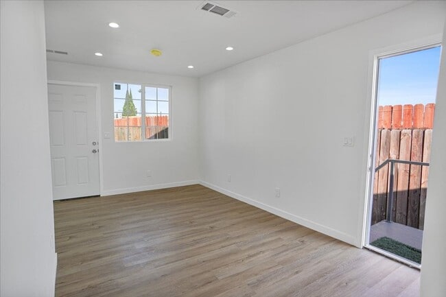 Building Photo - Newly Built 2-Bedroom Home in Private Cul-de-Sac – Available Now