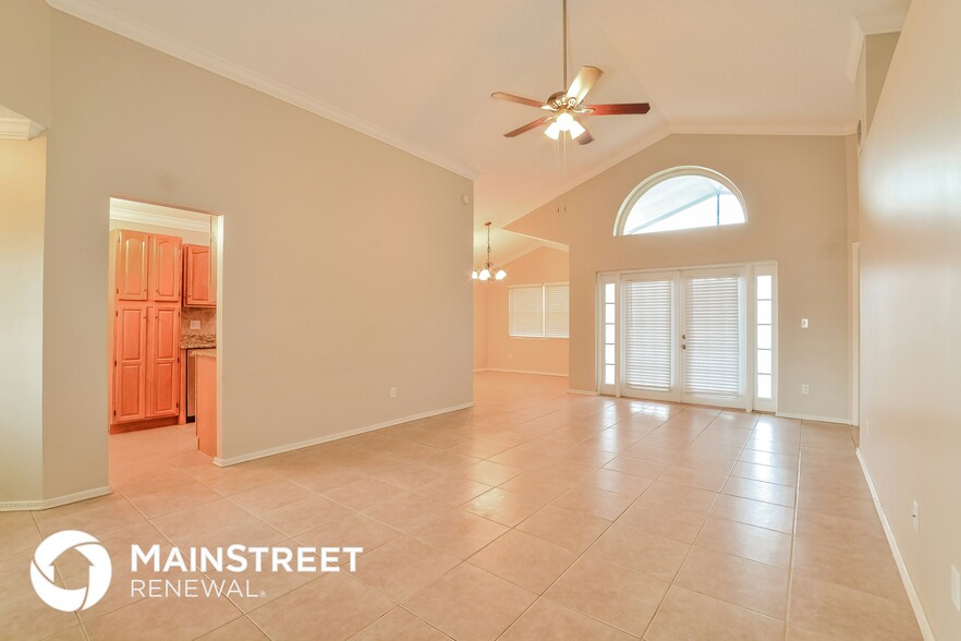 Building Photo - 326 Oceanside Ct