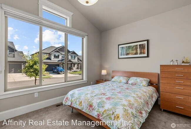 Building Photo - 4 br, 3 bath House - 2616 20th Ave SW