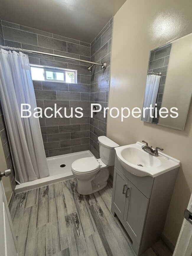 Building Photo - Newly renovated two bedroom cottage in South Salinas